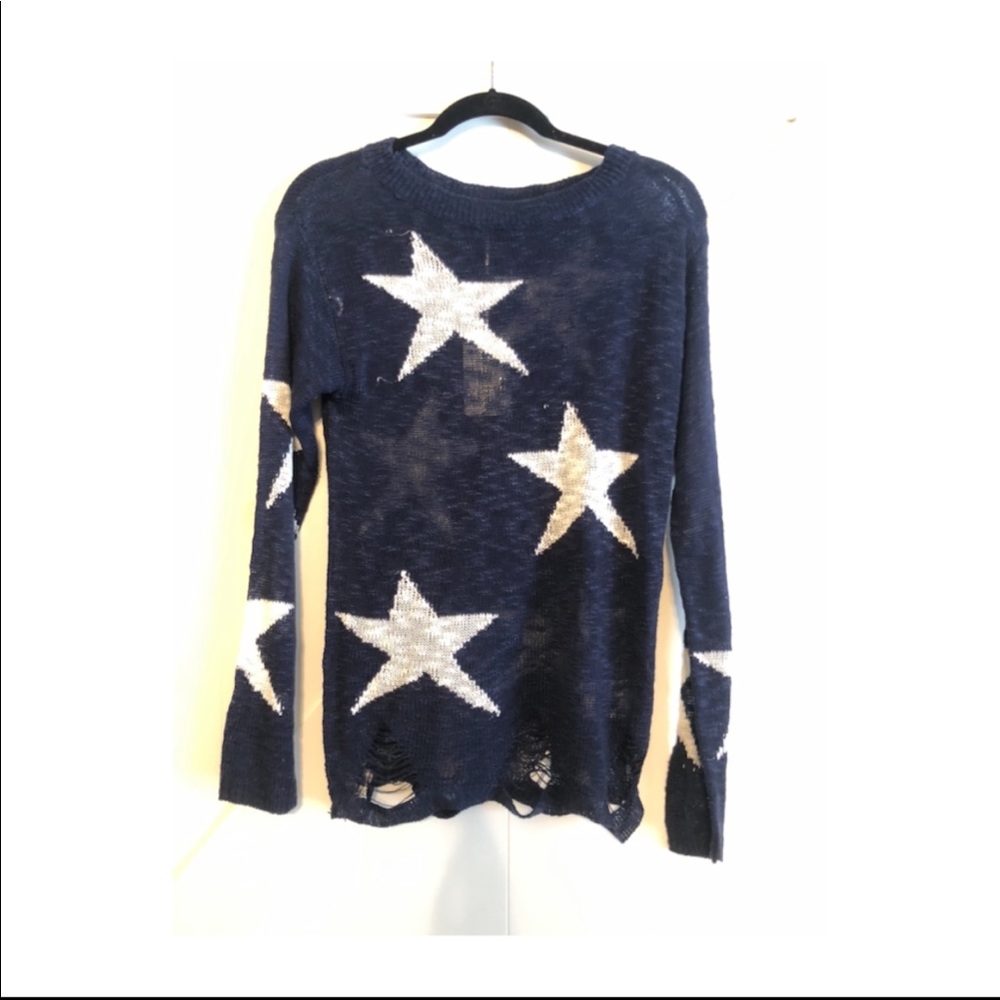 Lightweight sweater